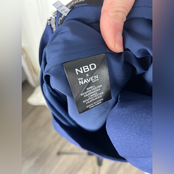 NBD X The Naven Twins Blue Mini Halter Cut-Out Dress Size Medium (6-8) NWT - Picture 11 of 12
